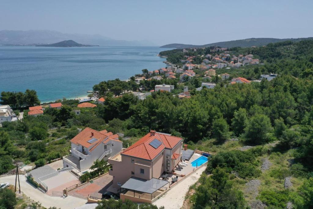Apartments Panorama With Seasonal Pool Slatine Eksteriør bilde